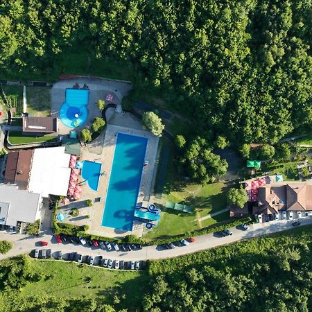 Motel "Kula" Cazin Esterno foto