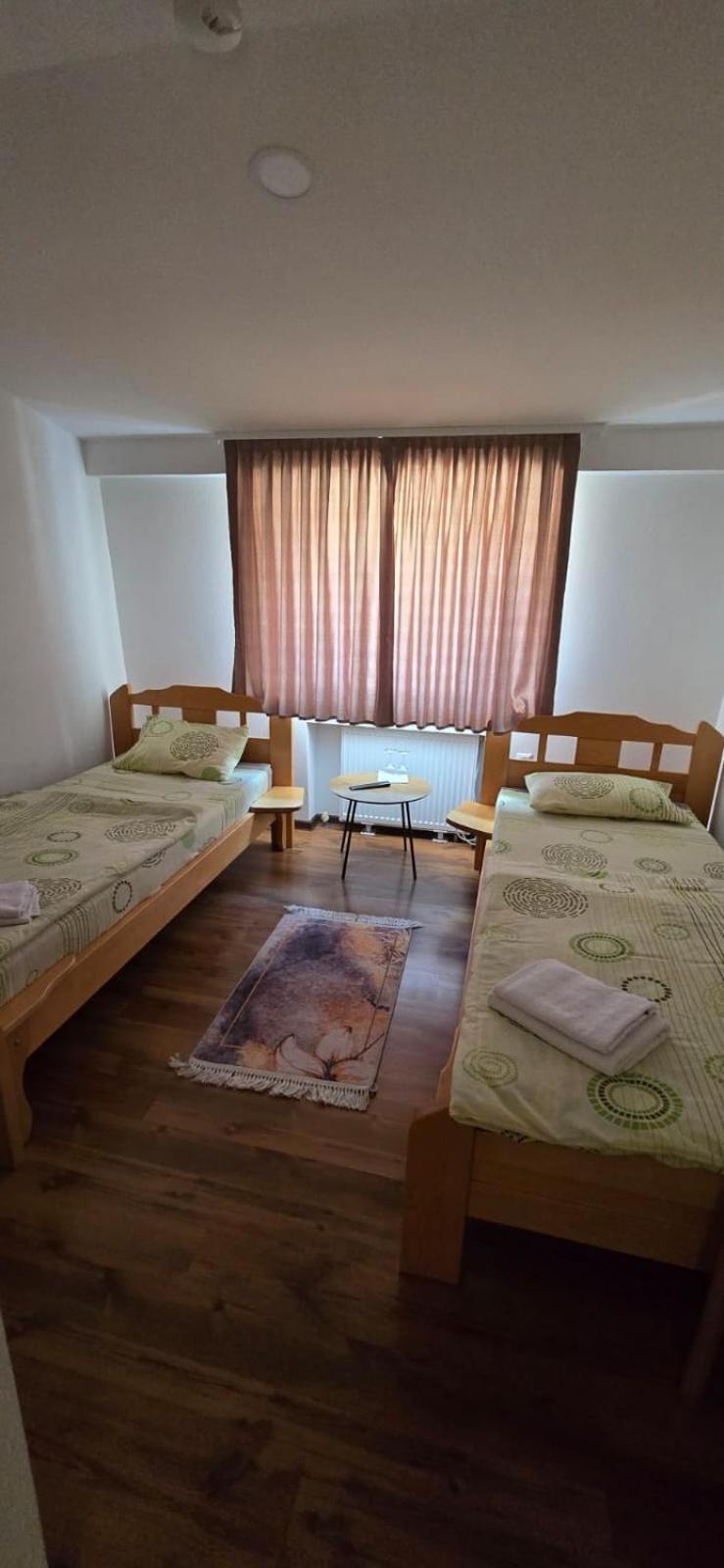 Motel "Kula" Cazin Esterno foto