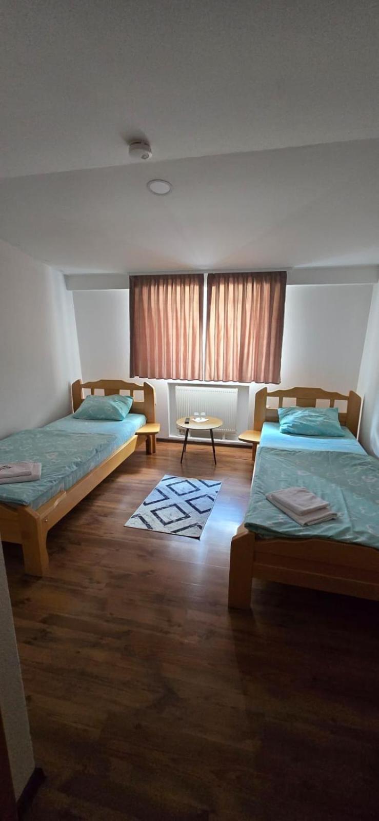 Motel "Kula" Cazin Esterno foto