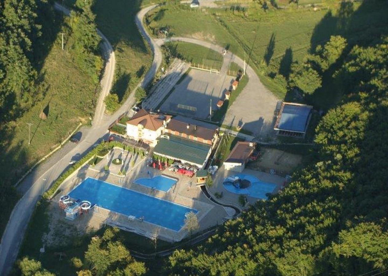 Motel "Kula" Cazin Esterno foto
