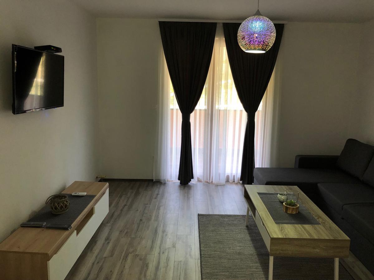 Motel "Kula" Cazin Esterno foto